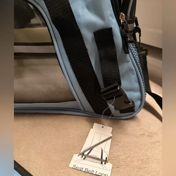 *NWT* LIGHT BLUE PET CARRIER - Picture 5 of 10